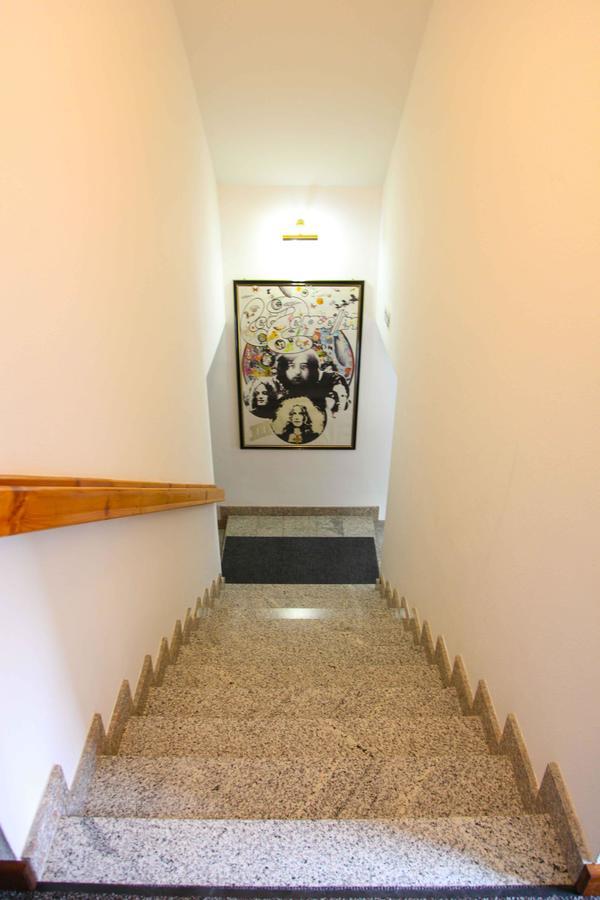 Hard Rock Rooms For Two Лівно Екстер'єр фото