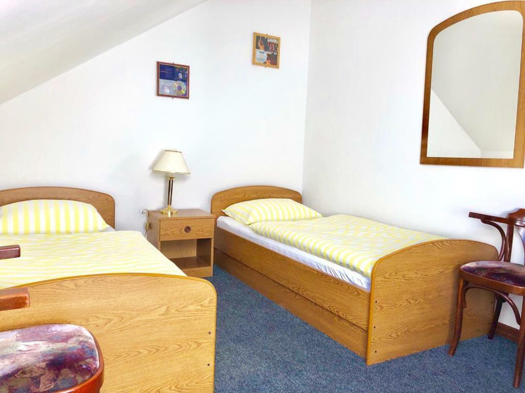 Hard Rock Rooms For Two Лівно Екстер'єр фото